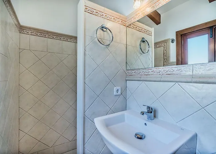 Noble Willa Pollensa